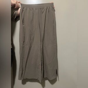 Lululemon wide leg cropped pants